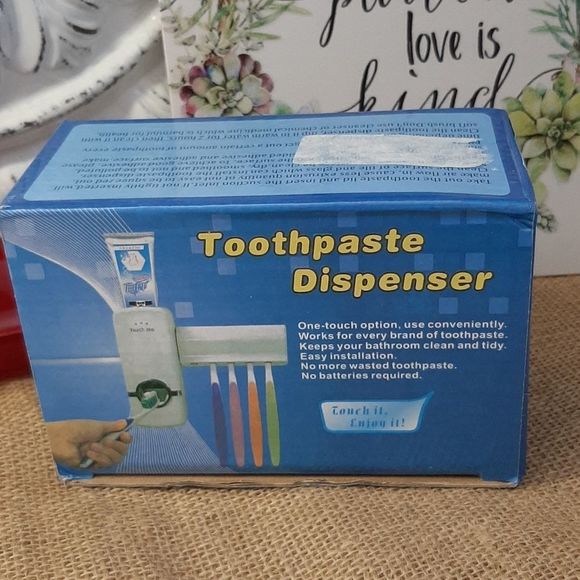 Nwt Red Toothpaste Dispenser - Picture 1 of 4